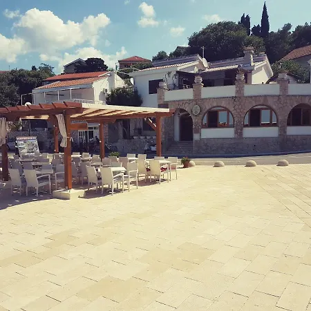 Apartments Marija Dedić Apartman *